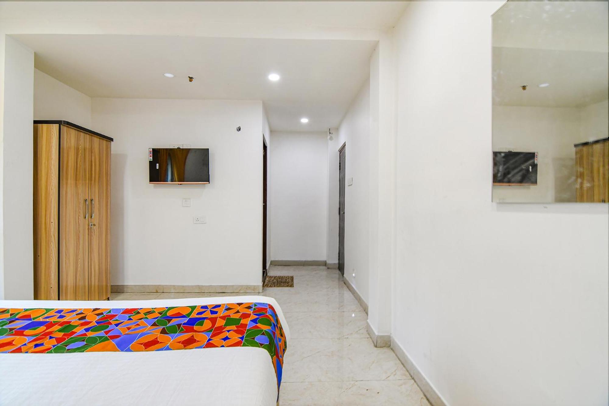 Fabhotel Grand Hazra Inn - Nr Ballygunge Station Kolkata Exterior photo